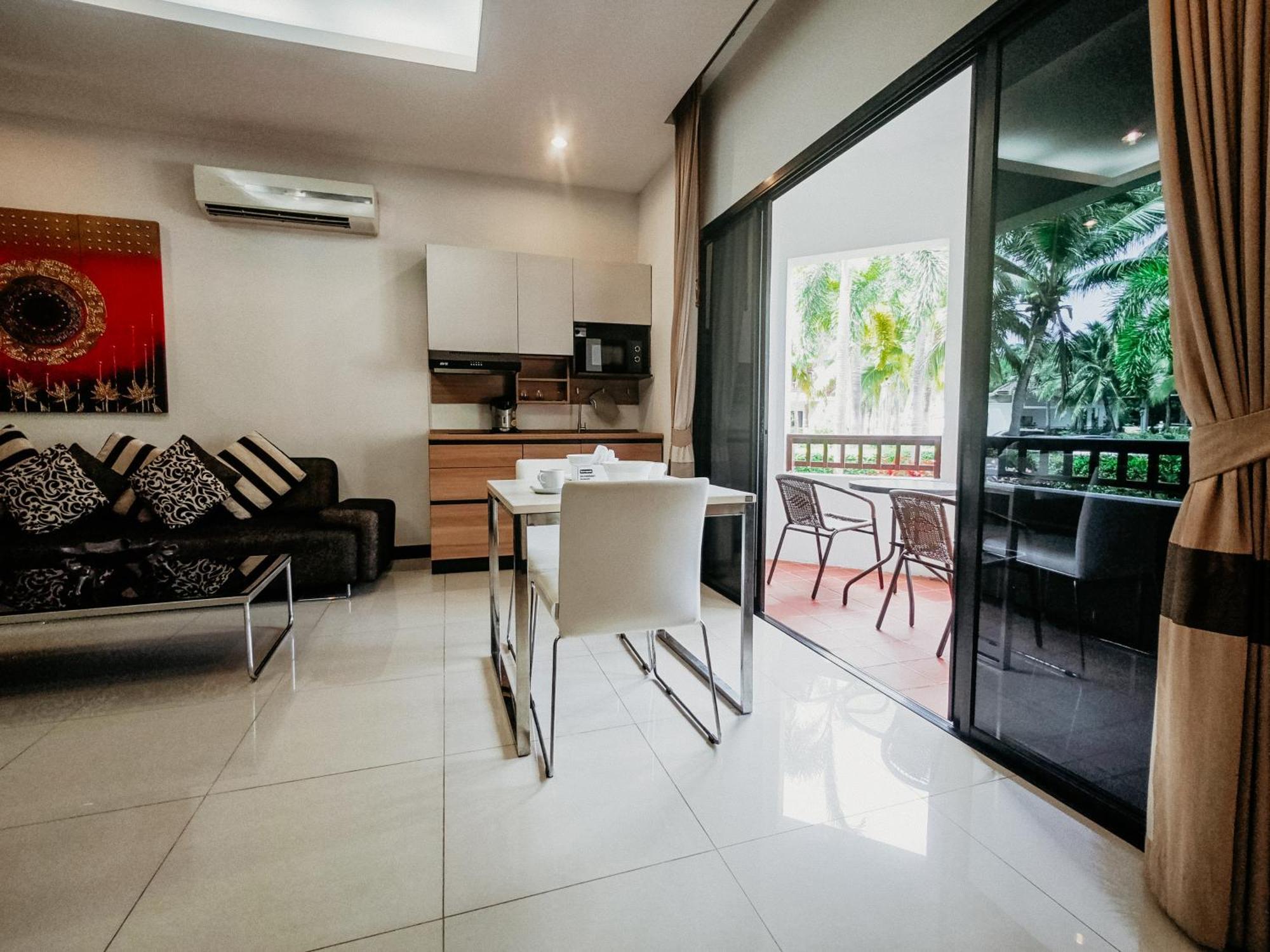 Rawai Grand House -Sha Plus Екстериор снимка
